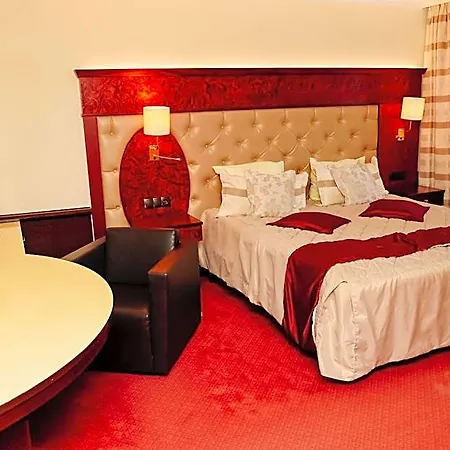Residenz Hotel 4*