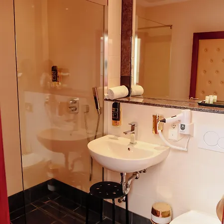 Residenz Hotel 4*